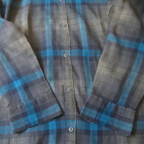 Armani Jeans button up shirt ptp 21" - Picture 4 of 10